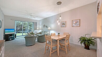 8750 Olde Hickory Ave, Unit 9109 in Sarasota, FL - Foto de edificio - Building Photo