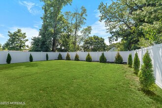 8 Woodrow St in Ocean Township, NJ - Building Photo - Building Photo