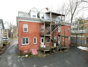 442-444 Farmington Ave in Hartford, CT - Building Photo - Building Photo