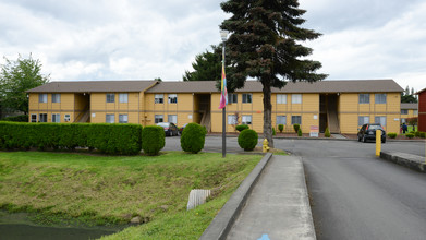 Washington Square in Longview, WA - Building Photo - Building Photo