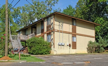 740 Pointe Ct in Tallahassee, FL - Building Photo - Building Photo