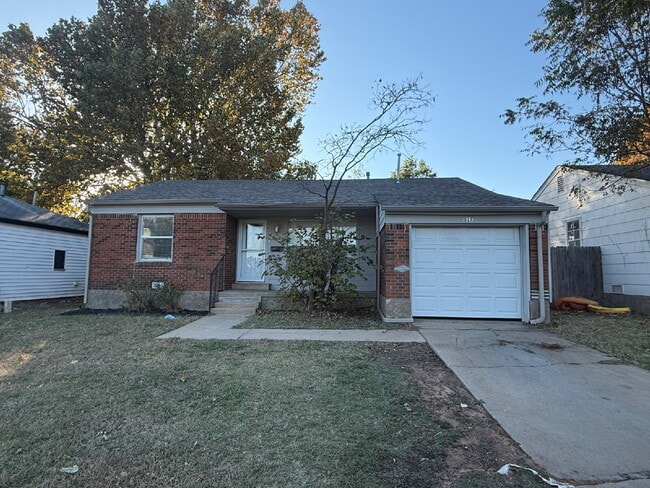 property at 517 S Midwest Blvd