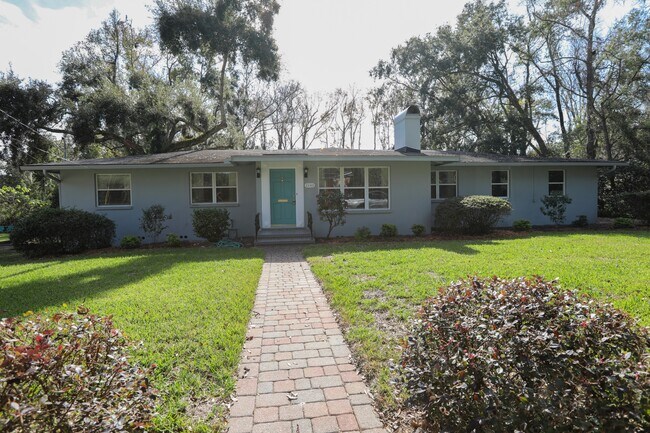 property at 2240 Jose Cir W