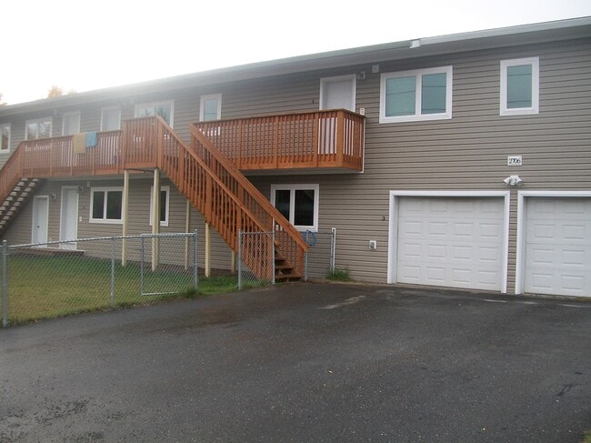 2706 Turner St, Unit 4 in Fairbanks, AK - Building Photo - Building Photo