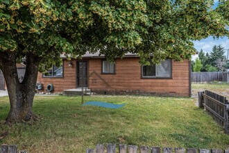 10373 N Sunview Ln in Hayden, ID - Building Photo - Building Photo