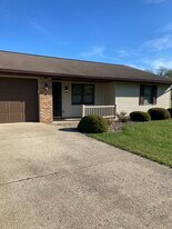 1232 Schneiders Crossing Rd NW, Unit 1232B in Dover, OH - Building Photo