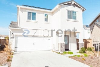 2766 Bedell St in Lincoln, CA - Foto de edificio - Building Photo