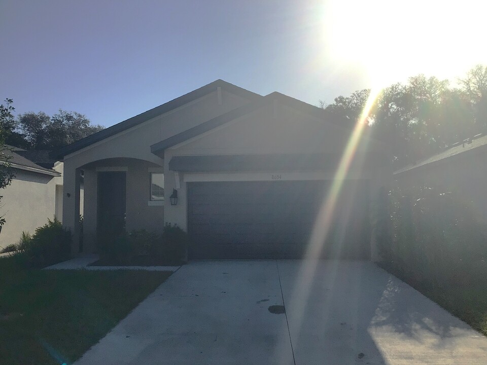 8634 Firefly Pl in Parrish, FL - Building Photo