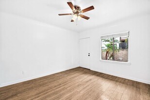 636 Linden Ave in Long Beach, CA - Building Photo