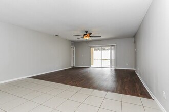 471 Jeffrey James Way in Apopka, FL - Foto de edificio - Building Photo