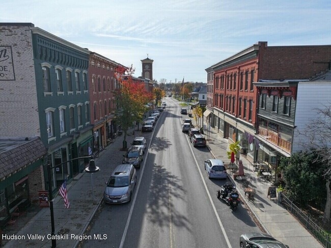 33 Main St in Chatham, NY - Building Photo - Building Photo