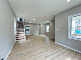 21 S Spray Ave in Atlantic City, NJ - Building Photo