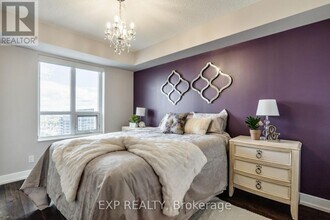 2 Eva Rd in Toronto, ON - Building Photo - Building Photo