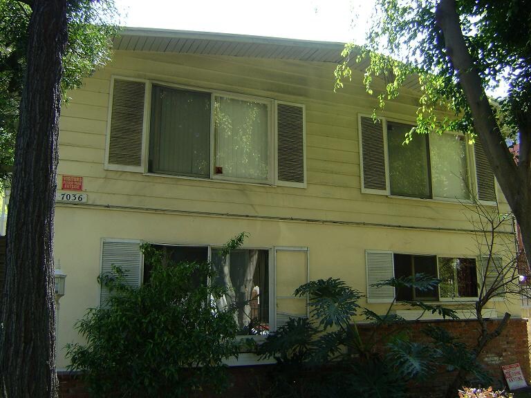 7036 Hawthorn Ave-Unit -8 in Los Angeles, CA - Building Photo