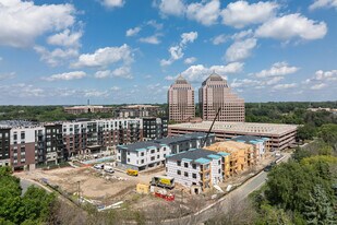 Amira Villas in Minnetonka, MN - Building Photo