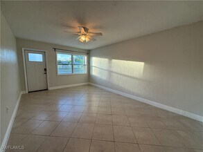 6675 Fiesta Way in Ft. Myers, FL - Building Photo - Building Photo