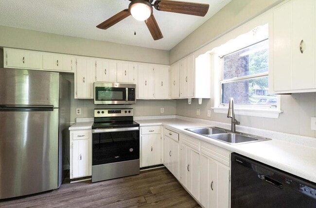 220 Rolling Ridge Dr in Chattanooga, TN - Building Photo - Building Photo