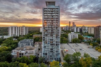 The View in Edmonton, AB - Building Photo - Building Photo