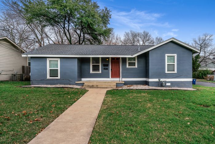 1900 Alguno Rd in Austin, TX - Building Photo