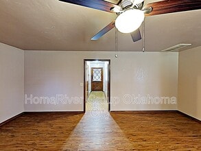 1036 W Windsor Way in Mustang, OK - Building Photo - Building Photo