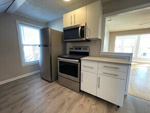 12 Cumberland St in Manchester, NH - Building Photo - Building Photo