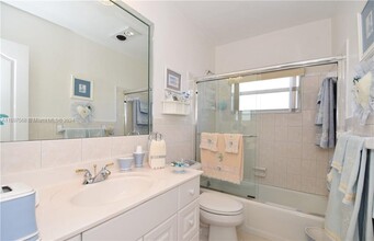 4808 NE 25th Ave in Fort Lauderdale, FL - Building Photo - Building Photo