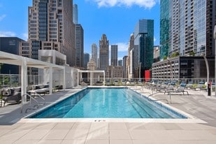 465 North Park in Chicago, IL - Building Photo