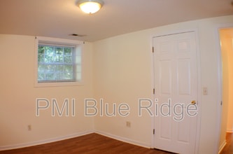1416 Highland Ave in Hendersonville, NC - Building Photo - Building Photo