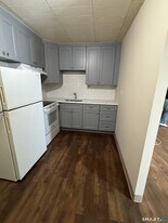 1575 Boston Ave, Unit C12 in Bridgeport, CT - Building Photo