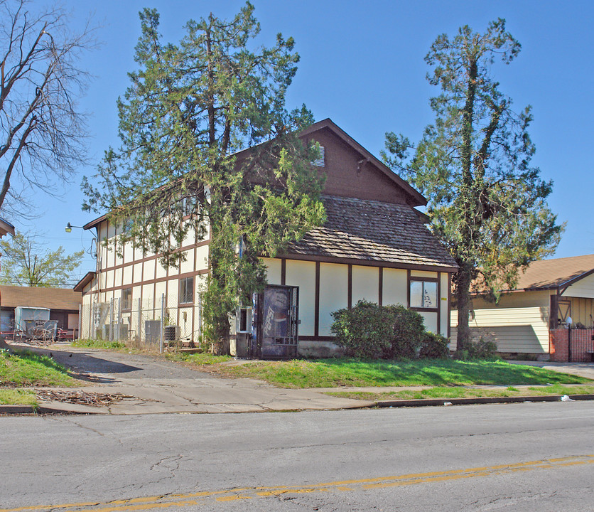 2512 E 6th St in Tulsa, OK - Building Photo