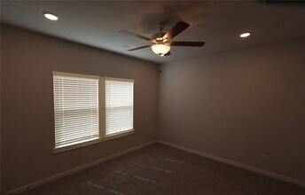 8587 Blueberry Ash St in Magnolia, TX - Foto de edificio - Building Photo