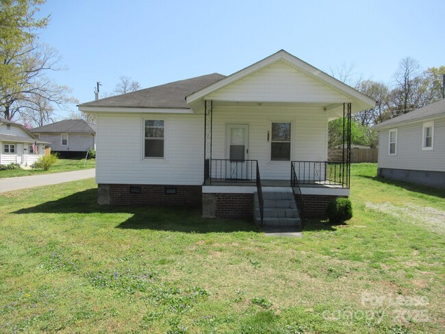 property at 804 Carolina Mill Cir