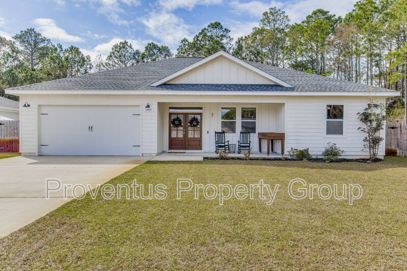 1925 Cotton Bay Ln in Navarre, FL - Building Photo