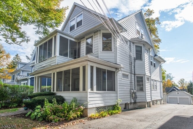 35 Montclair Ave in Montclair, NJ - Building Photo - Building Photo