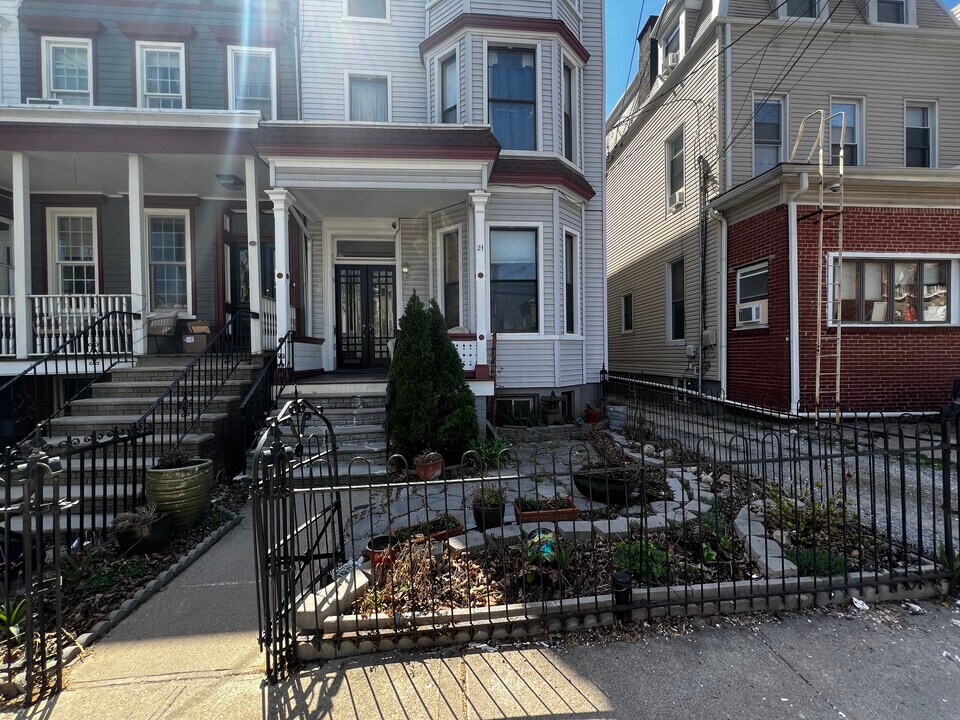 21 Sherman Pl in Jersey City, NJ - Foto de edificio