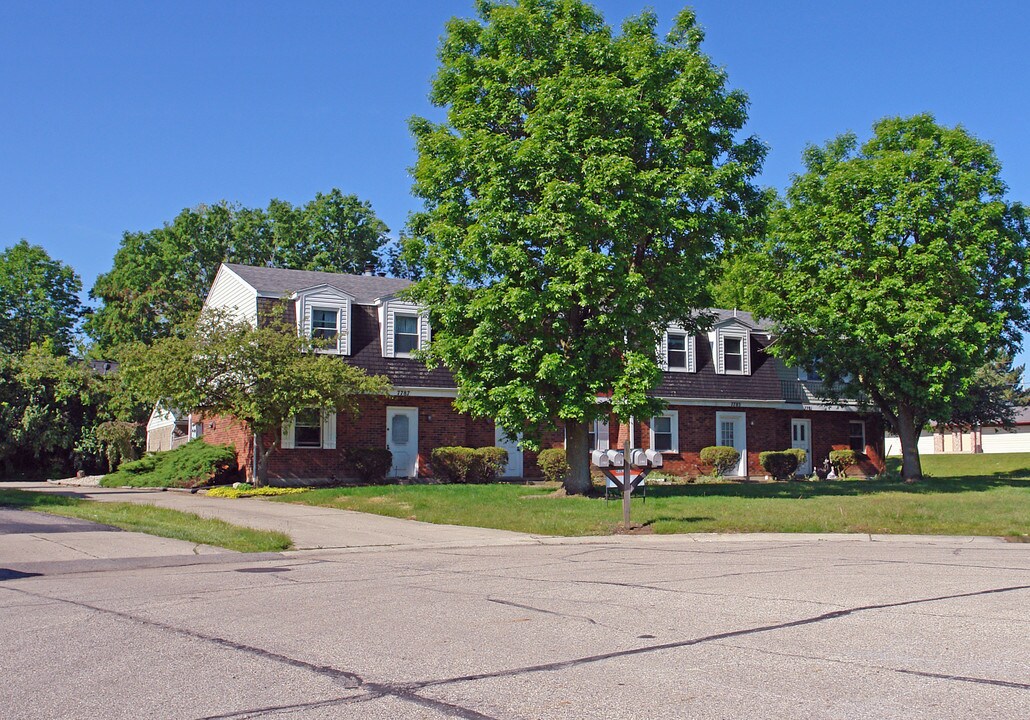 7781 Sterling Pl in Dayton, OH - Building Photo