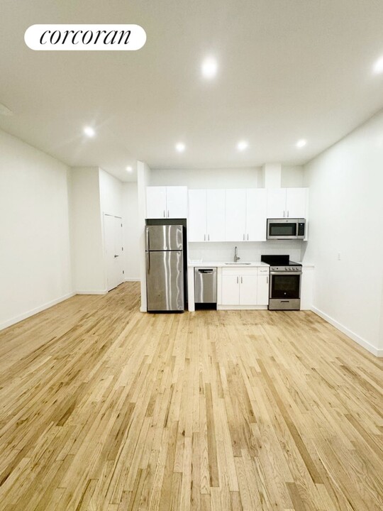 2007 Fulton St in Brooklyn, NY - Building Photo