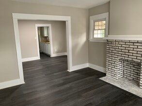 526 Holmes Ave in Baden, PA - Building Photo - Building Photo