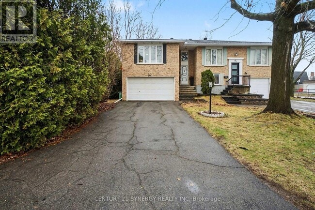 property at 3 Ashwick Ct