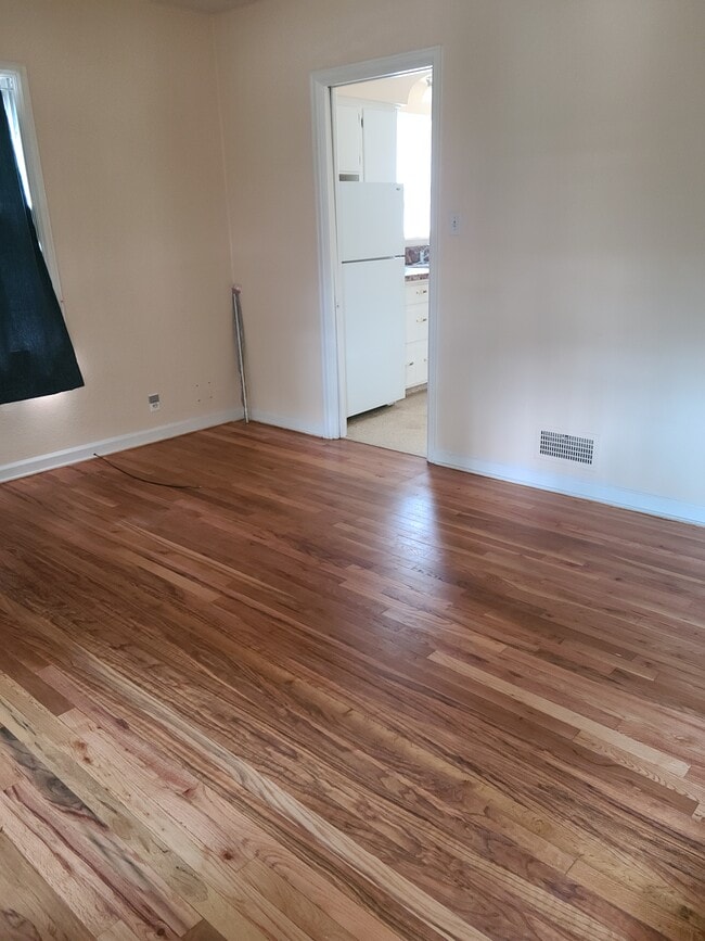 936 E Benton St, Unit 936