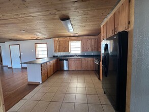 211 W Fourteenth St in Russellville, AR - Building Photo - Building Photo