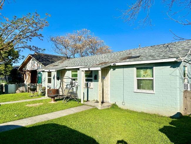 property at 1404-1406 Trinity Ave