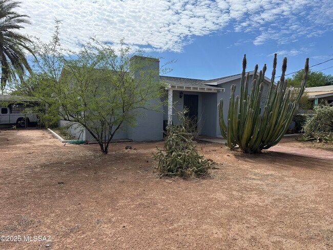 2856 N Cherry Ave in Tucson, AZ - Building Photo - Building Photo