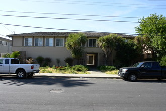 1552 Regent St in Redwood City, CA - Building Photo - Building Photo