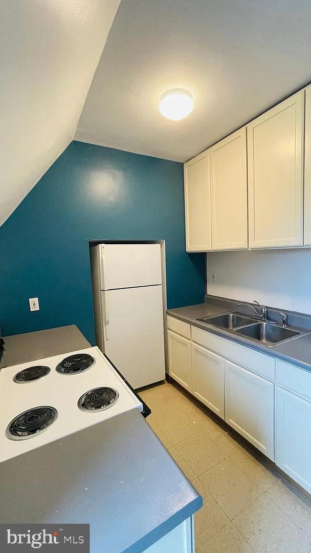 106 Stuart Ave photo'