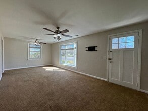 1933 Independence Blvd in Virginia Beach, VA - Building Photo - Building Photo