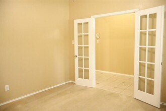 21590 Kings Bend Dr in Kingwood, TX - Building Photo - Building Photo