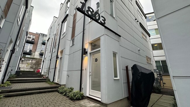 1803 20th Ave in Seattle, WA - Building Photo - Building Photo