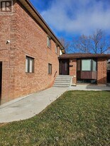 61 Hull St in Mississauga, ON - Building Photo