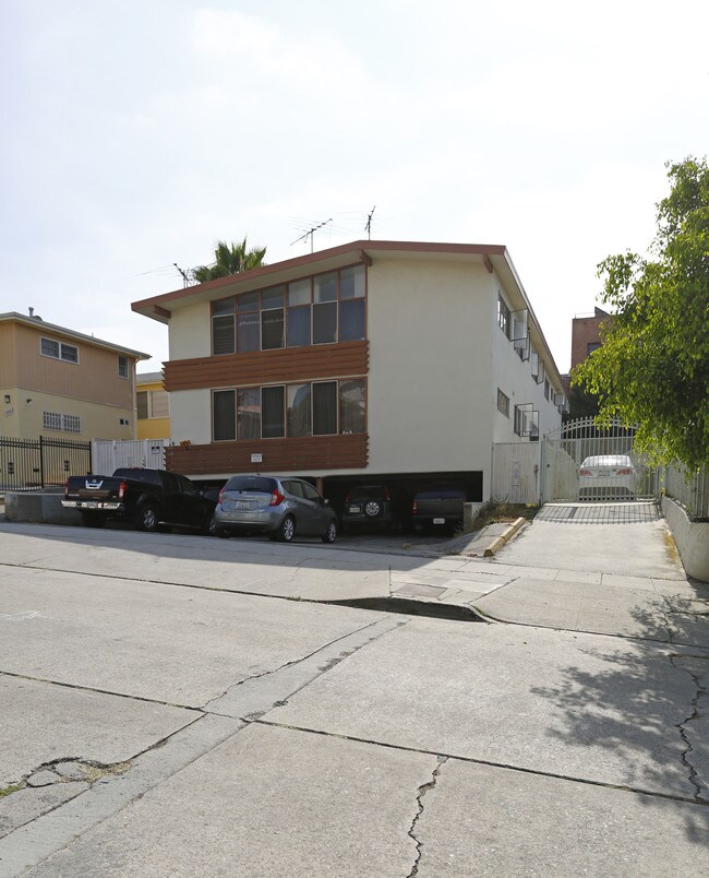 736 S Gramercy Dr in Los Angeles, CA - Building Photo - Building Photo